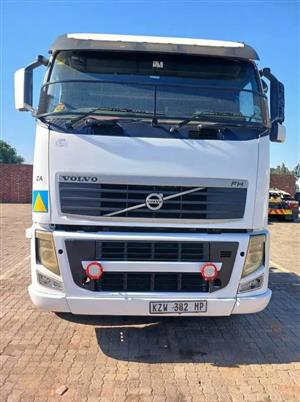 POWERFUL 2014 Volvo FH440