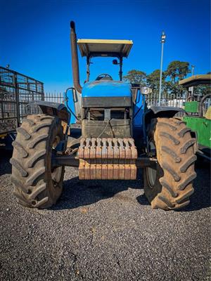 New Holland 8360