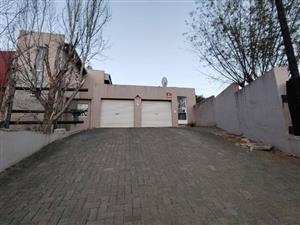 House For Sale in Baysvalley