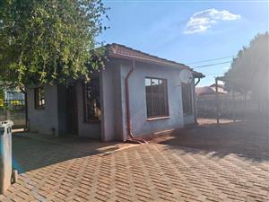 Beautiful House for sale in Orchards, Akasia