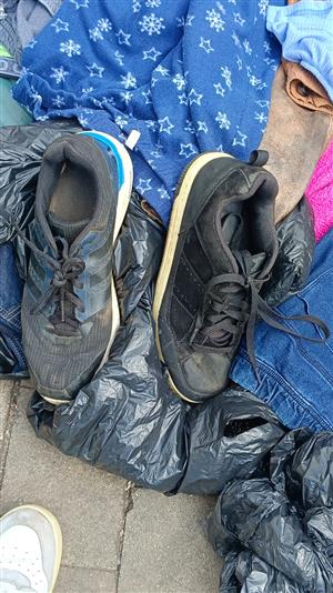 I buy good quality second hand clothes shoes linen curtains property household i