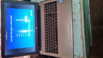 HP laptop with charger and kingston laptop bag