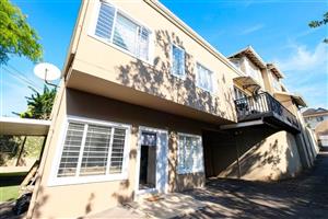 Townhouse For Sale in Berea