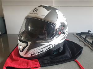 MT Helmet thunder 3 with freedcon bluetooth