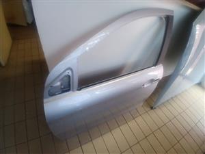 2020 FORD FIGO FRONT LEFT DOOR