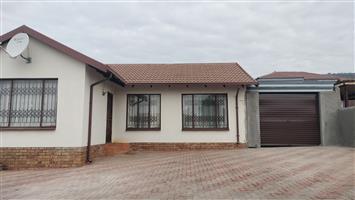 3 Bedroom house to let in Tlhabane West