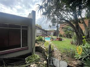 Spacious 6 Bedroom Property for sale in Capital Park, Pretoria