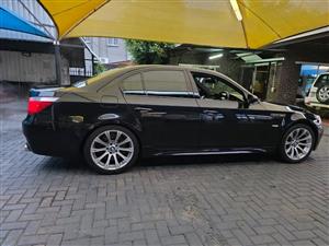 2006 BMW M5 V10