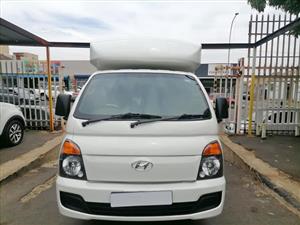 2011 Hyundai H100 2.6 Bakkie Diesel Turbo with a Canopy