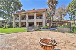 Farm For Sale in Walkerville