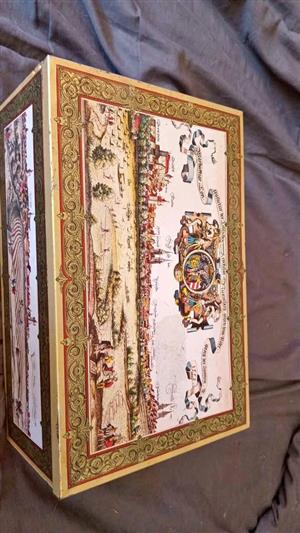 Vintage luxenbourgh Decorative tin