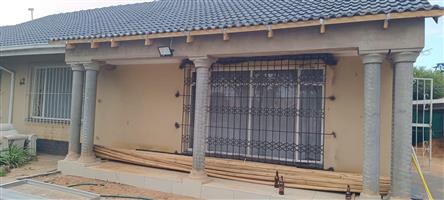 Garden Cottage Rental Monthly in Birchleigh