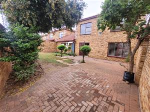 4 Bedroom Duplex for rent in Wilgeheuwel