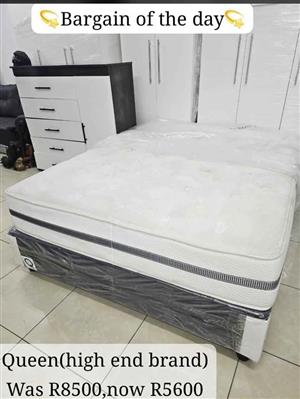Branded queen size bed for sale
