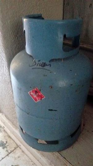9KG GAS CYLINDER - IMMACULATE condition.  CRESTA RANDBURG 