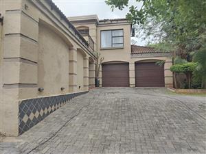 Charming 3-bedroom home in Safari Gardens, Rustenburg—perfect for family living and ready for you!