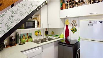 Apartment For Sale in Clubview