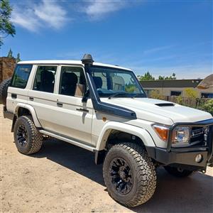 Toyota Land Cruiser 76 station wagon LANDCRUISER 76 4.5D