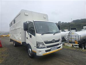 T824- 2021- HINO 300-915 PASSENGER CARRIER