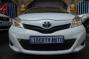 2012 Toyota Yaris T1 Hatch 75,000km  Manual Cloth Seats, Well Maintained WHITE  