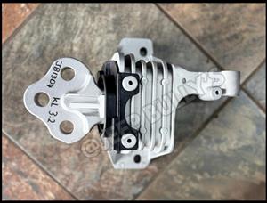 3.2 Jeep Cherokee KL Engine Mountings 