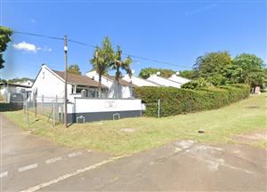 One bedroom simplex available to let in Blackridge