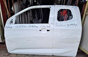 Isuzu D-Max Club Cab doors