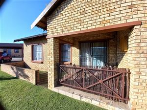Townhouse Rental Monthly in Riversdale