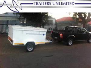 TRAILERS UNLIMITED SOLID METAL BOX LUGGAGE TRAILERS AND ROOF RACK.