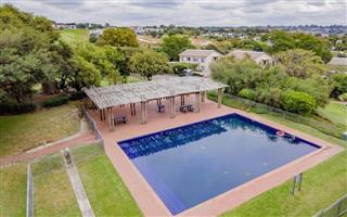 Penthouse For Sale in Jackal Creek Golf Estate