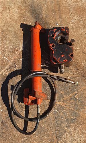 Hyd hand pump and clamp