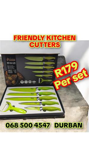 Kitchen knives set