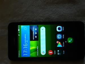 Cellphones 2x Huawei LUA-L01 Y3q