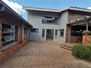 Gorgeous 4 bedroom house for rent in Pretoria East on a 5hectre Smallholding 