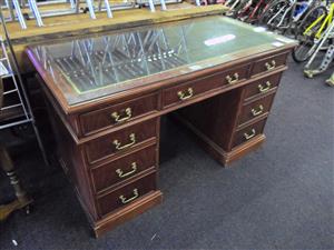 Office Desk Glass Top With 9 Drawers Junk Mail