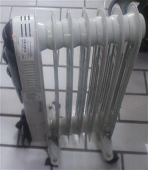 GOLDAIR FS0R- 700 OIL HEATER S061378G