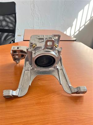 BRAND NEW MERCEDES BENZ W177 W247 W118 ENGINE MOUNTING