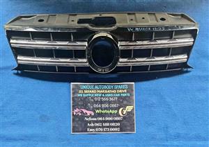 VW Amarok Main Front Bumper Grill