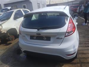 2016 Ford fiesta EcoBoost 1.0 Automatic transmission Stripping for spares 