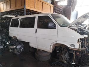VW CARAVELLE T4 SYNCRO stripping for spares