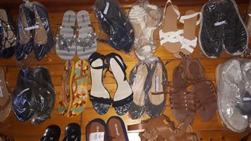 Bulk Ladies shoe sale 35 pairs like new 