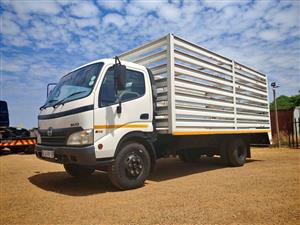 2012 Hino 300  series 814 Truck