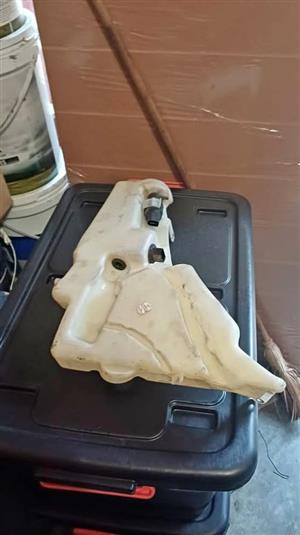 Audi a5 windscreen washer bottle