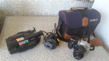 For swap or for sale v camera sony and camera Minolta brand new 