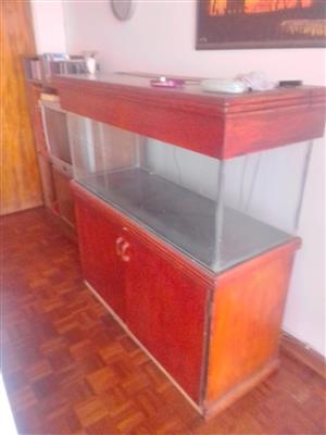 Cabinet fish tank 