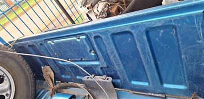 Nissan hardbody tailgate available