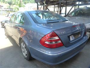SPARESBOYZ STRIPPING MERC W211 E 270 (CDI) SILVER 2005