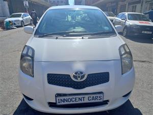 2009 TOYOTA YARIS T3 VVTI, MANUAL, WHITE COLOR, MILEAGE 