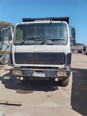 V series tipper truck