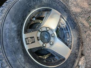  Nissan one tonner Excell mag rim wanted 